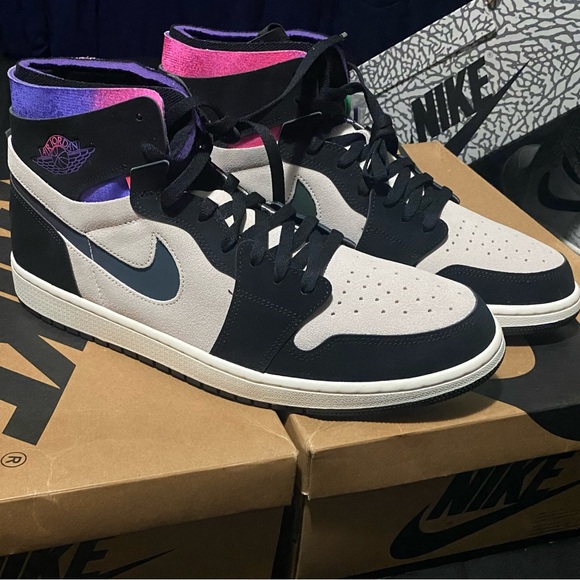 Paris Saint-Germain x Air Jordan 1 - Picture 4 of 6